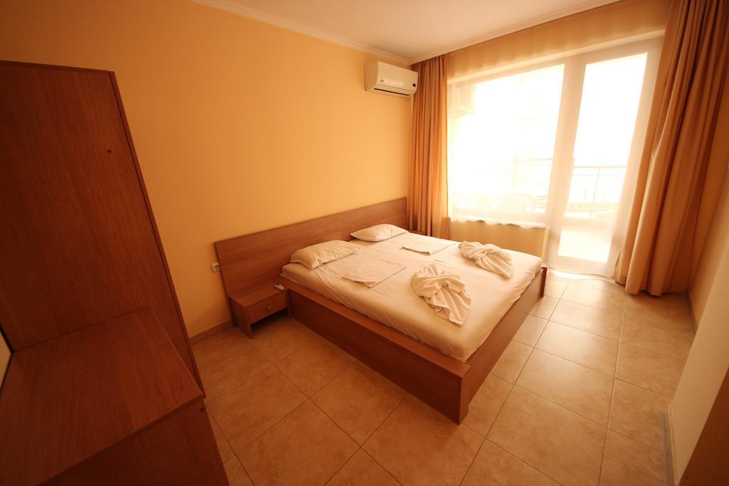 Menada Sea Regal Apartments Slăntjev Brjag Rum bild