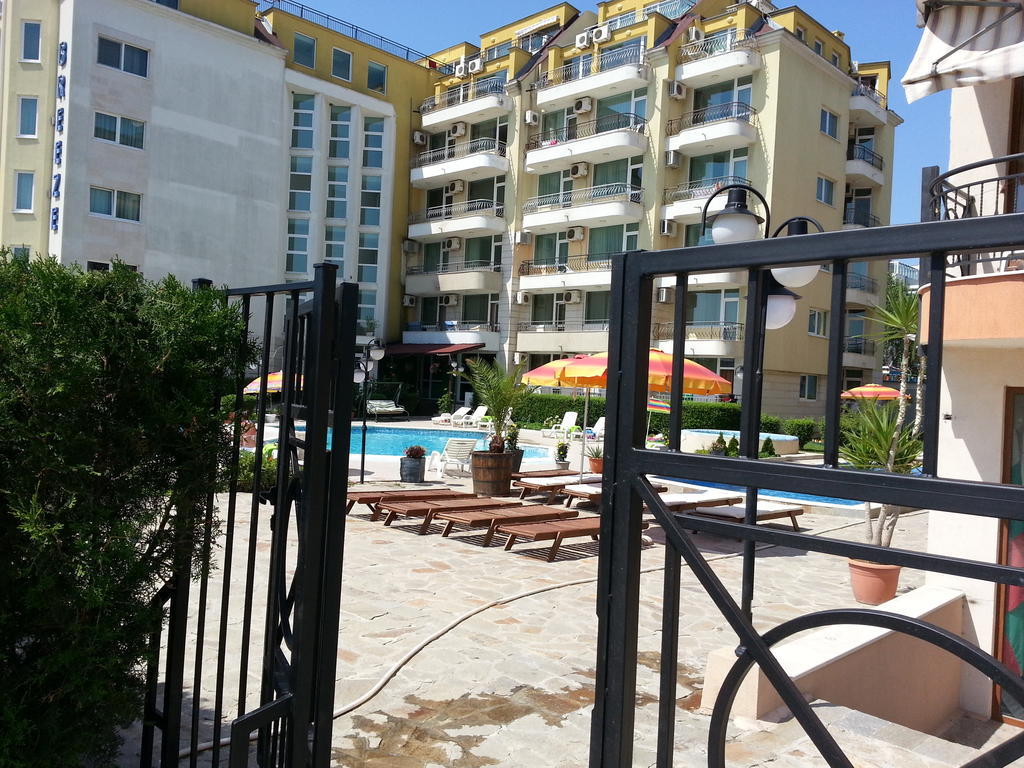 Menada Sea Regal Apartments Slăntjev Brjag Exteriör bild